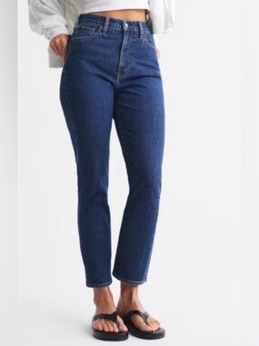 Abercrombie Curve Love Ankle Straight Jeans 26 Ultra High Rise